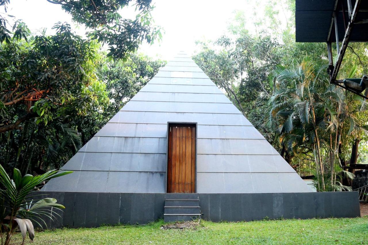 Outpost@Alibaug Hotel Alībāg Buitenkant foto