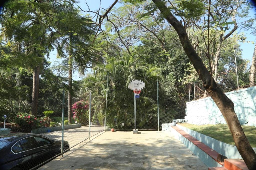 Outpost@Alibaug Hotel Alībāg Buitenkant foto