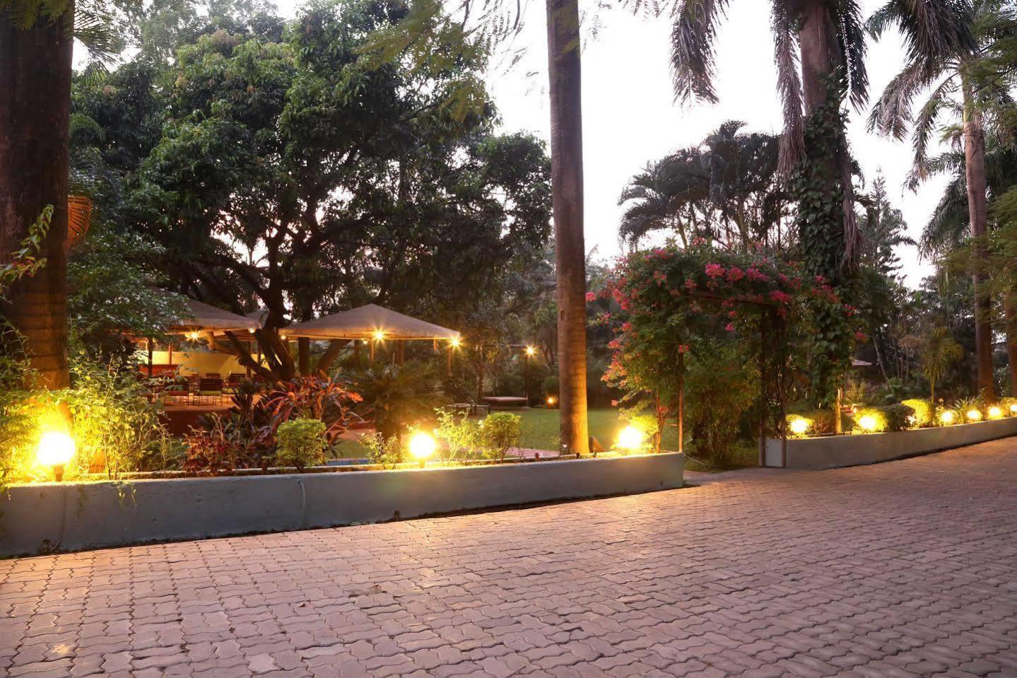 Outpost@Alibaug Hotel Alībāg Buitenkant foto